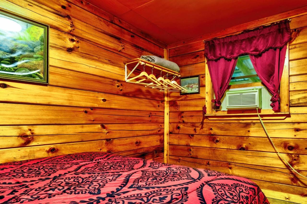 Panther Creek Cabins Cherokee Exterior photo